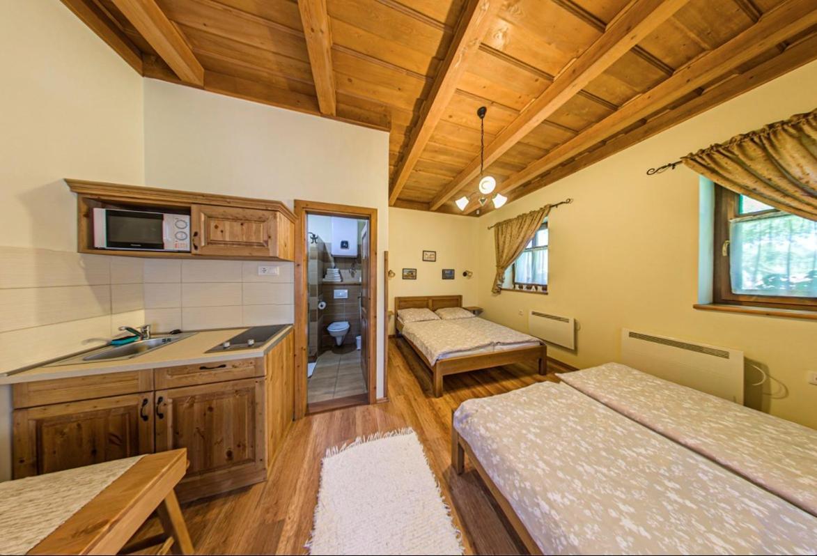 Toth Vendeghaz Es Apartmanhaz Ujfeherto Dış mekan fotoğraf