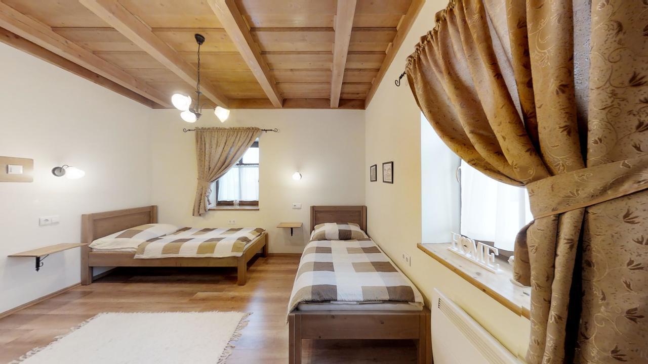 Toth Vendeghaz Es Apartmanhaz Ujfeherto Dış mekan fotoğraf