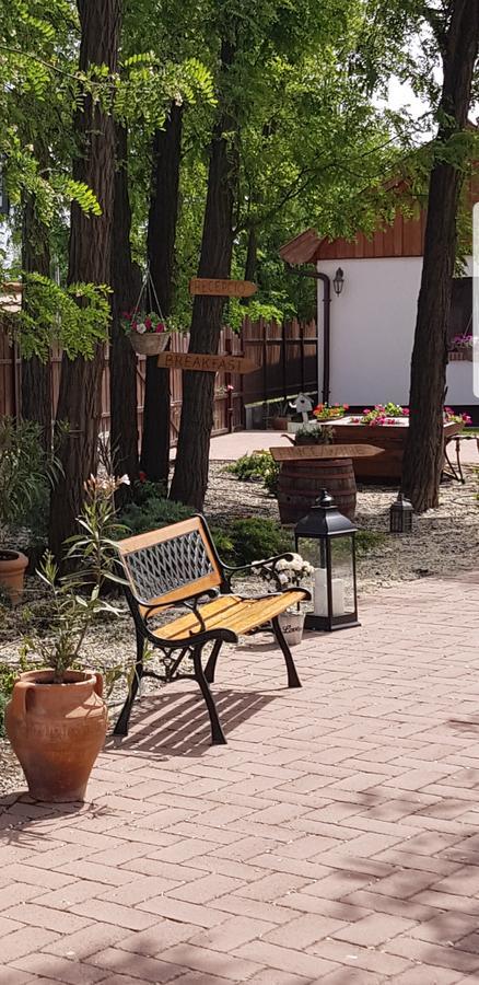 Toth Vendeghaz Es Apartmanhaz Ujfeherto Dış mekan fotoğraf